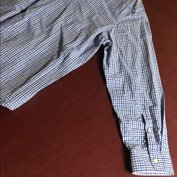 Vineyard Vines Button Down - Picture 5 of 6